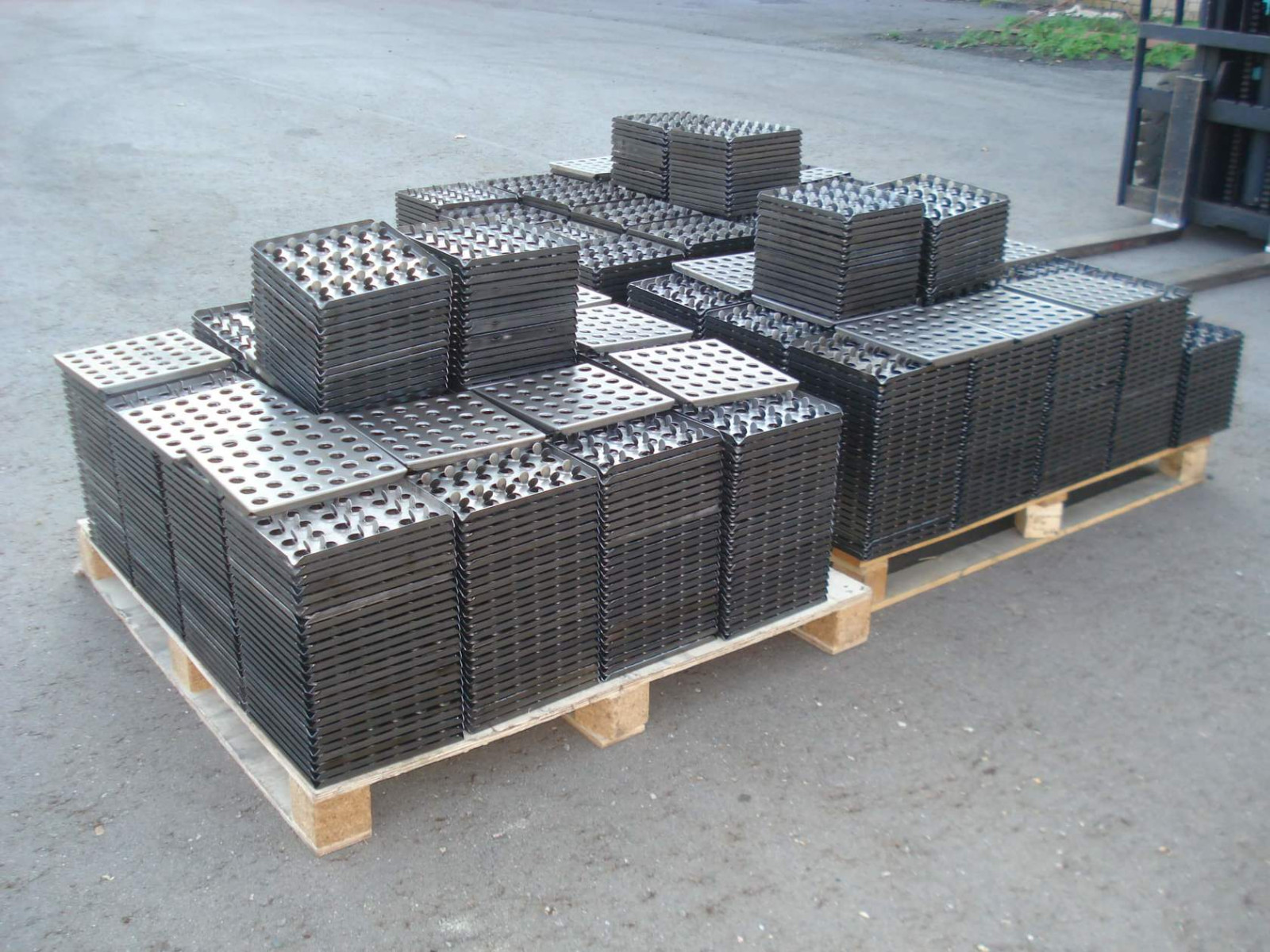 Купить металлическая штампованная плитка в Москве, по цене ...